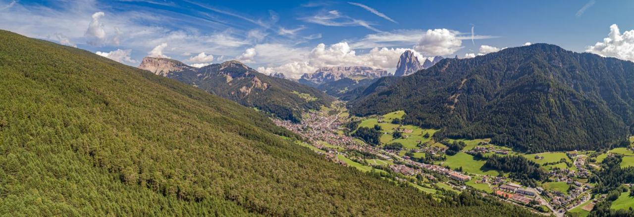 Hotel Pontives Ortisei Luaran gambar